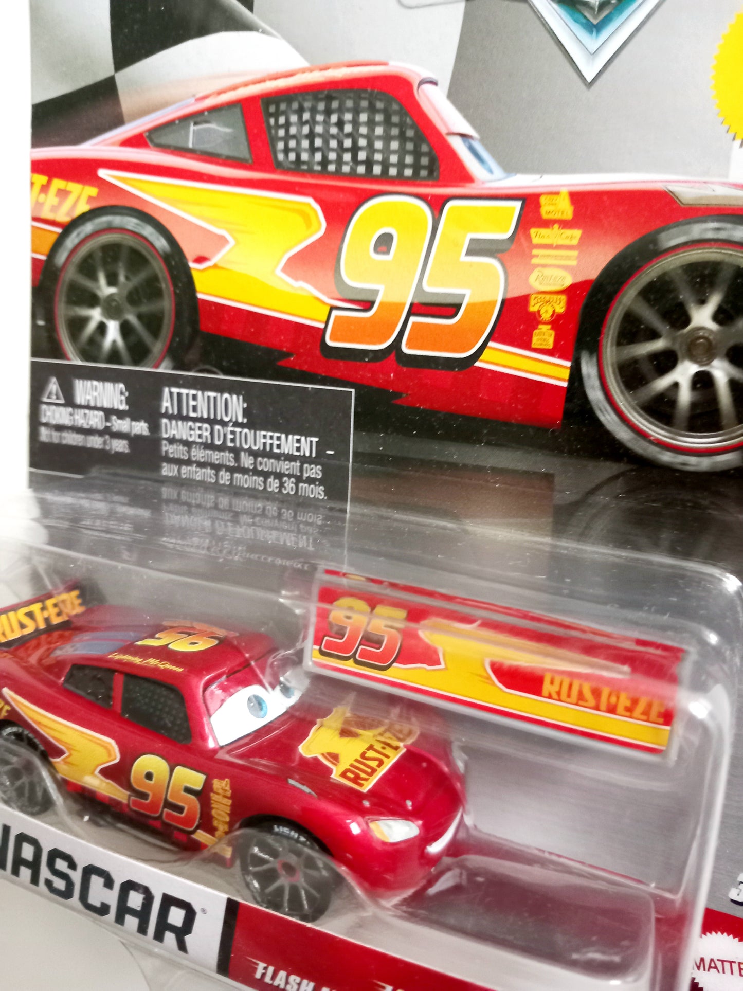 A - Flash McQueen - Nascar - Disney Cars